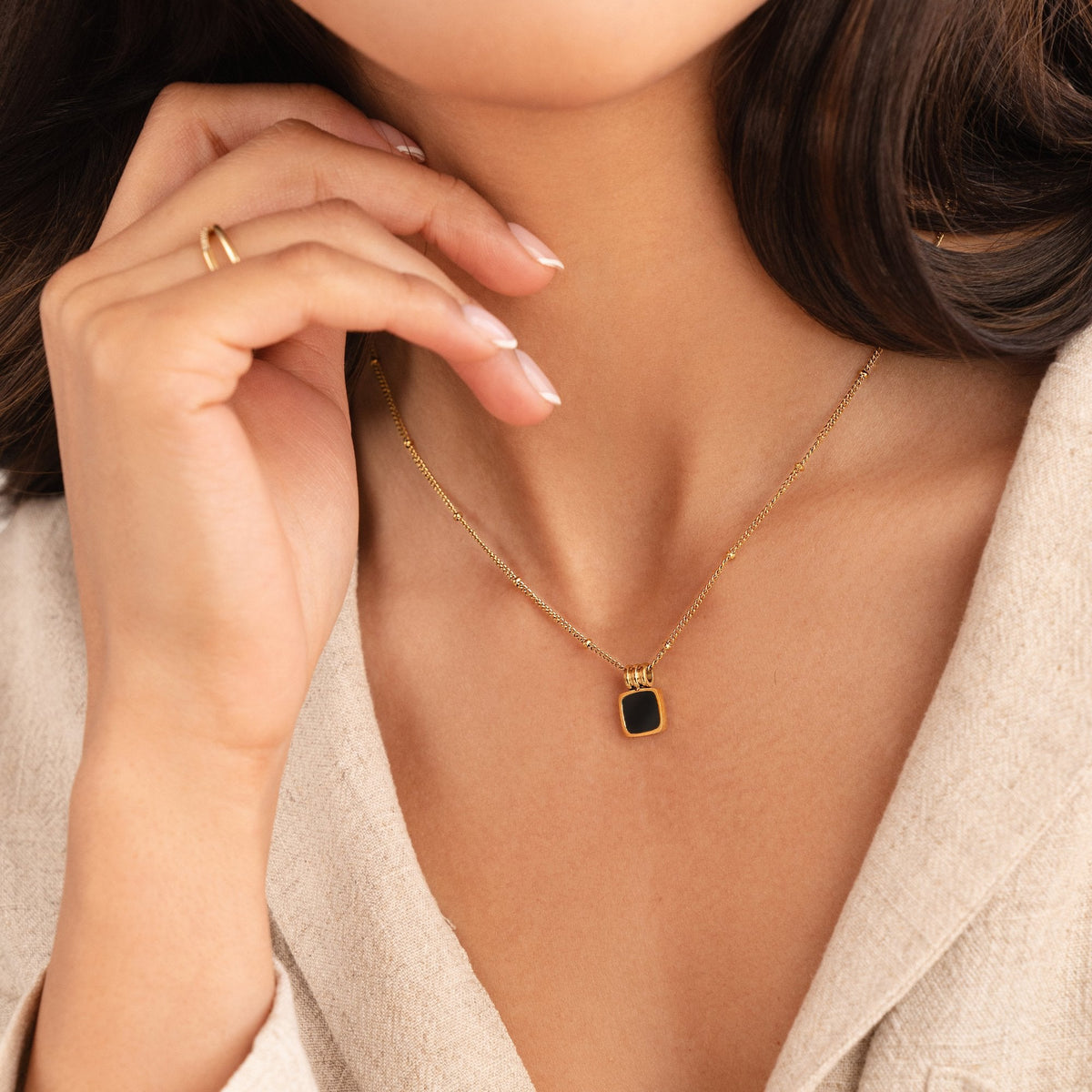 Lucia Zwarte Hanger Ketting